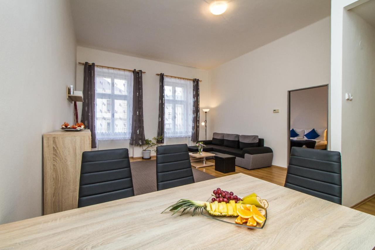 Silver Apartment