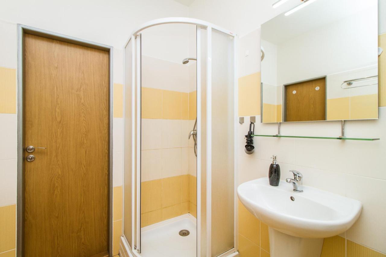 Silver Apartment