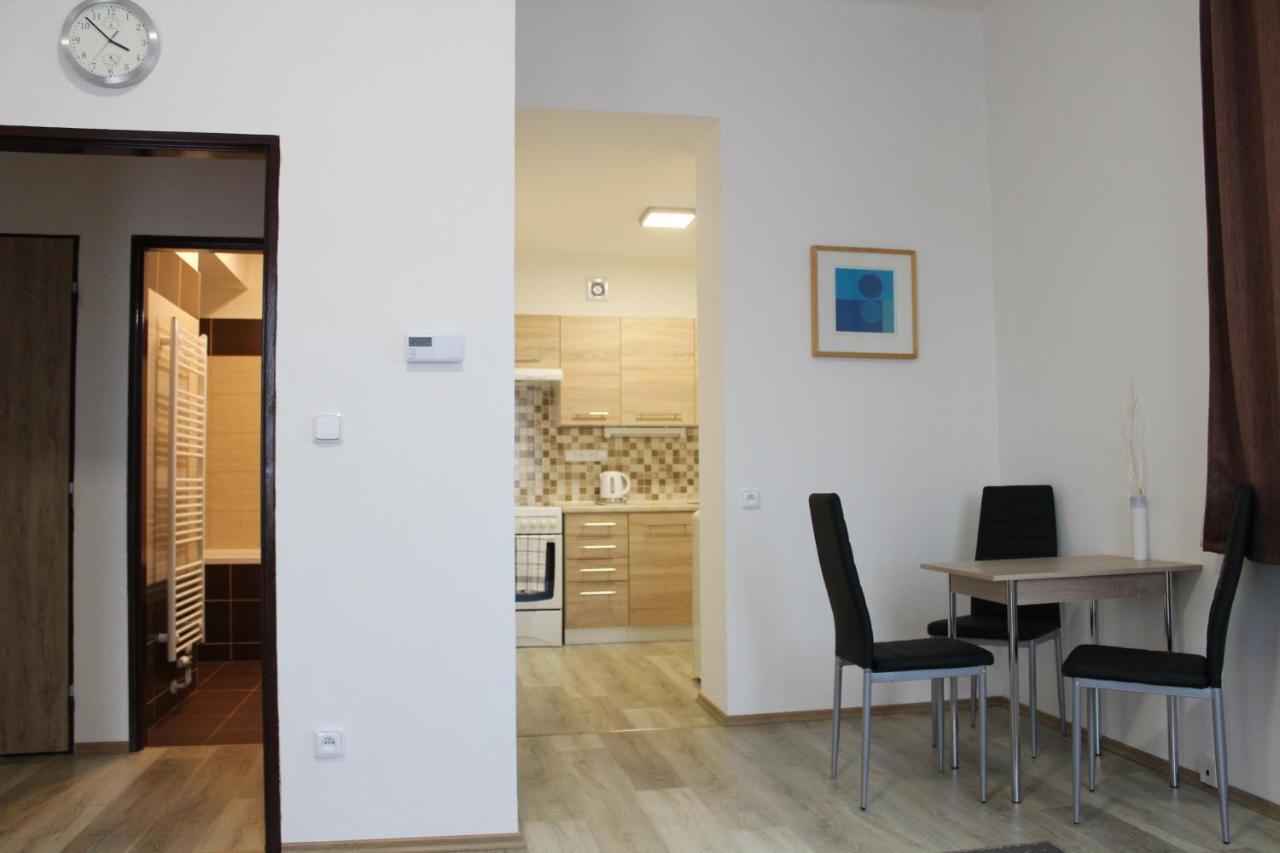 Apartment Silver *