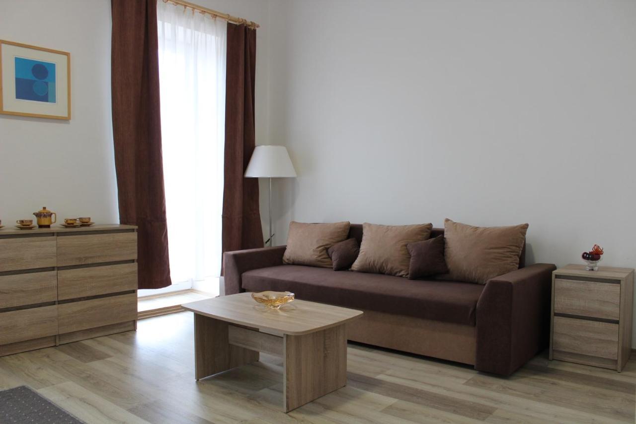 Silver Apartment